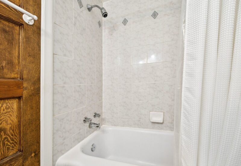 5447 Av. Earnscliffe  Montréal (Côte-des-Neiges/Notre-Dame-de-Grâce) (Montréal)