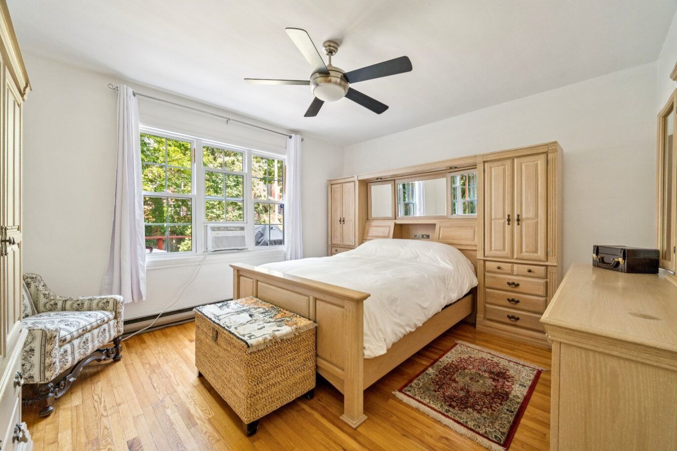 5447 Av. Earnscliffe  Montréal (Côte-des-Neiges/Notre-Dame-de-Grâce) (Montréal)