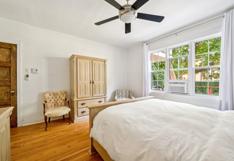 5447 Av. Earnscliffe  Montréal (Côte-des-Neiges/Notre-Dame-de-Grâce) (Montréal)