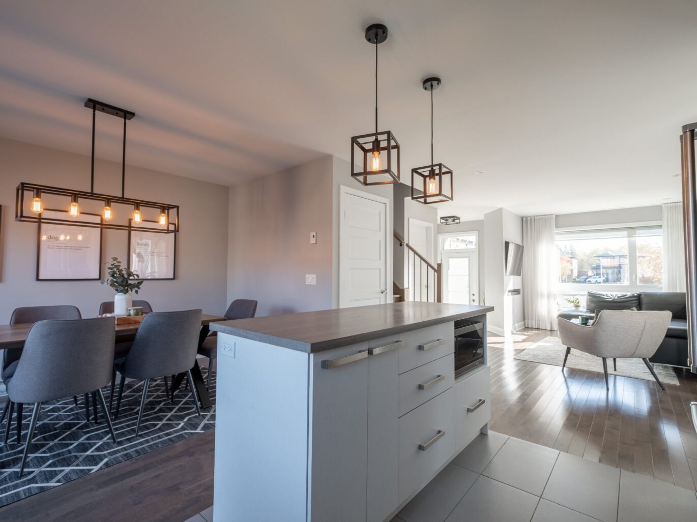 3877 Rue Émiliana-Brosseau  Longueuil (Saint-Hubert) (Montérégie)