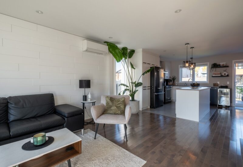 3877 Rue Émiliana-Brosseau  Longueuil (Saint-Hubert) (Montérégie)