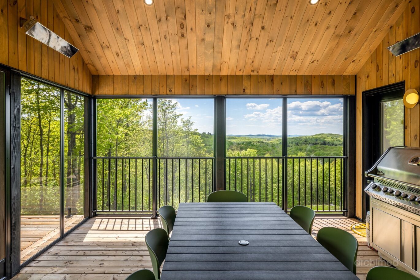 1551 Ch. du Noroît  Wentworth-Nord (Laurentides)