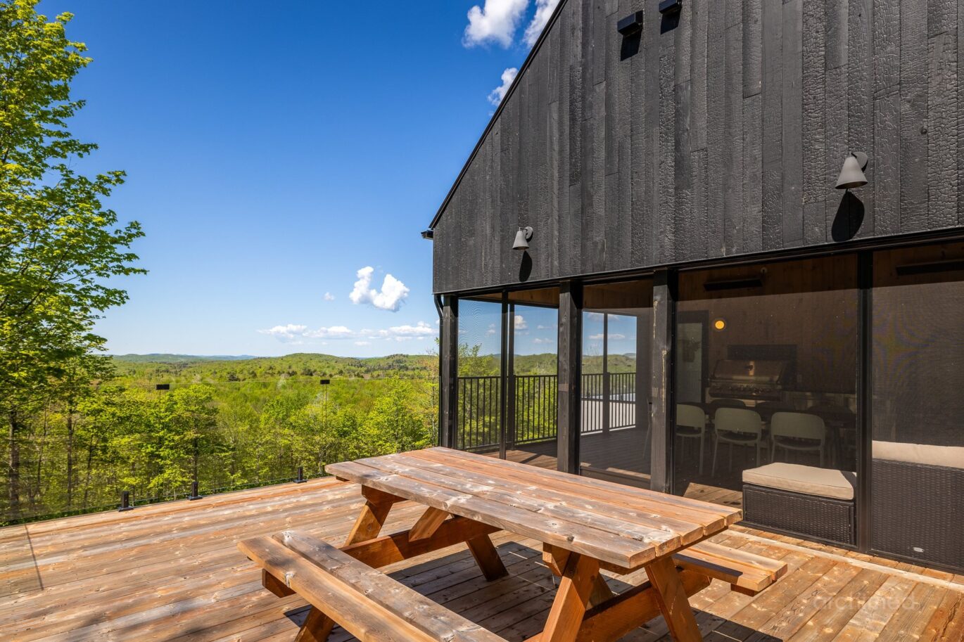 1551 Ch. du Noroît  Wentworth-Nord (Laurentides)