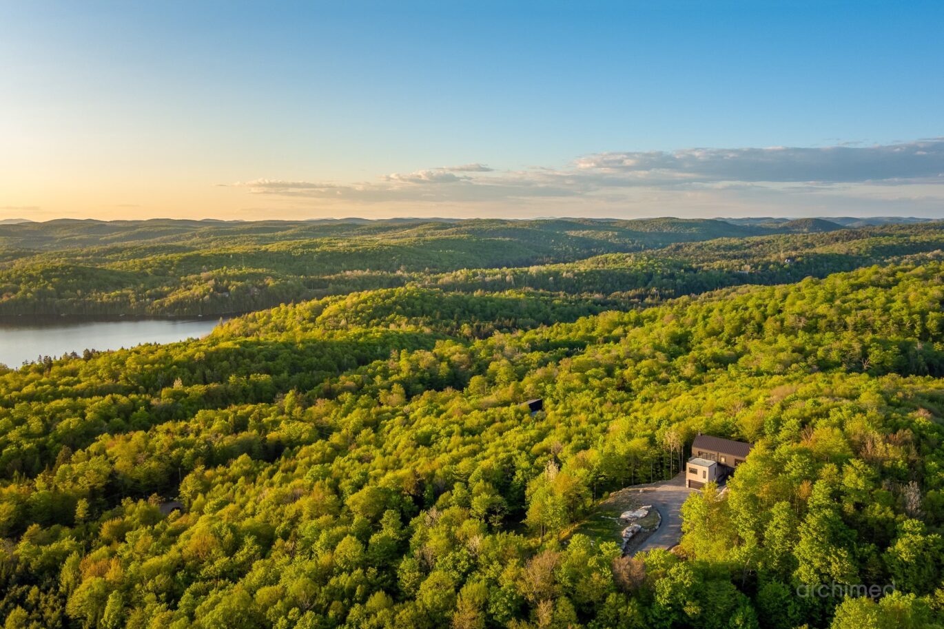 1551 Ch. du Noroît  Wentworth-Nord (Laurentides)