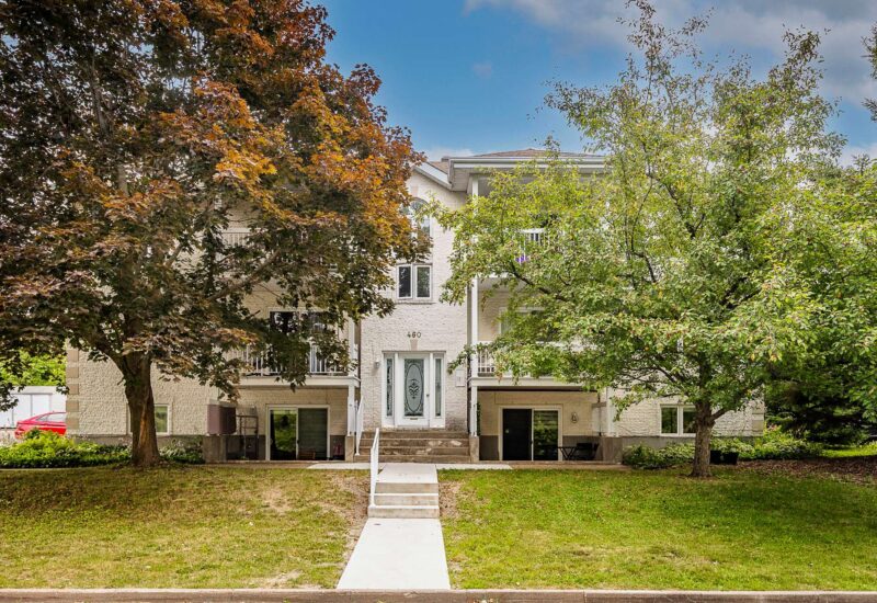 460 Rue Côté #3  Otterburn Park (Montérégie)