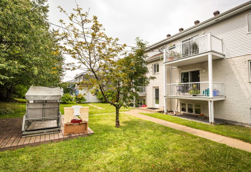 460 Rue Côté #3  Otterburn Park (Montérégie)