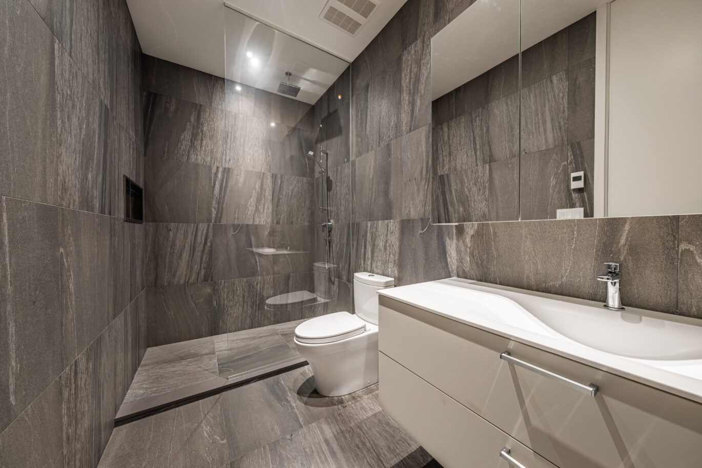 1200 Rue les Érables #603  Laval (Laval-sur-le-Lac) (Laval)