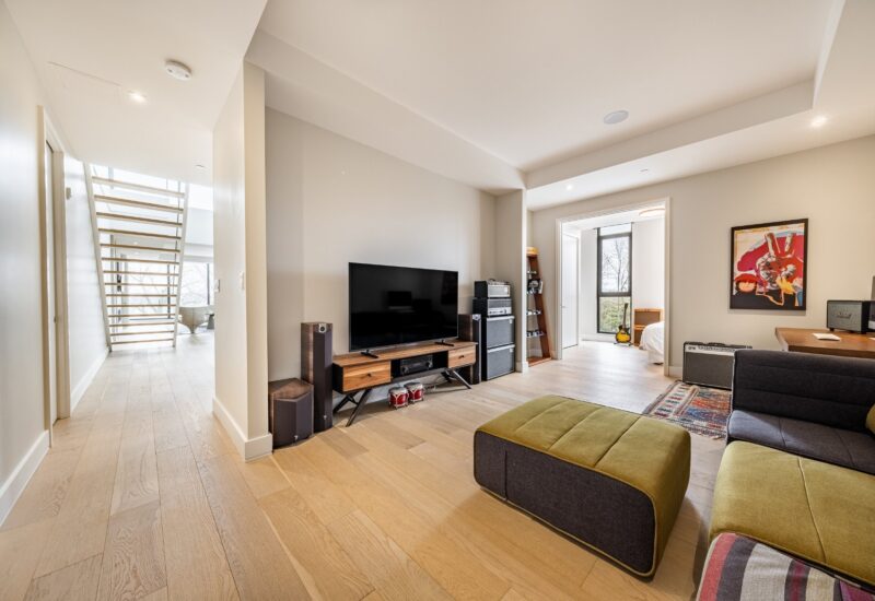 1200 Rue les Érables #603  Laval (Laval-sur-le-Lac) (Laval)