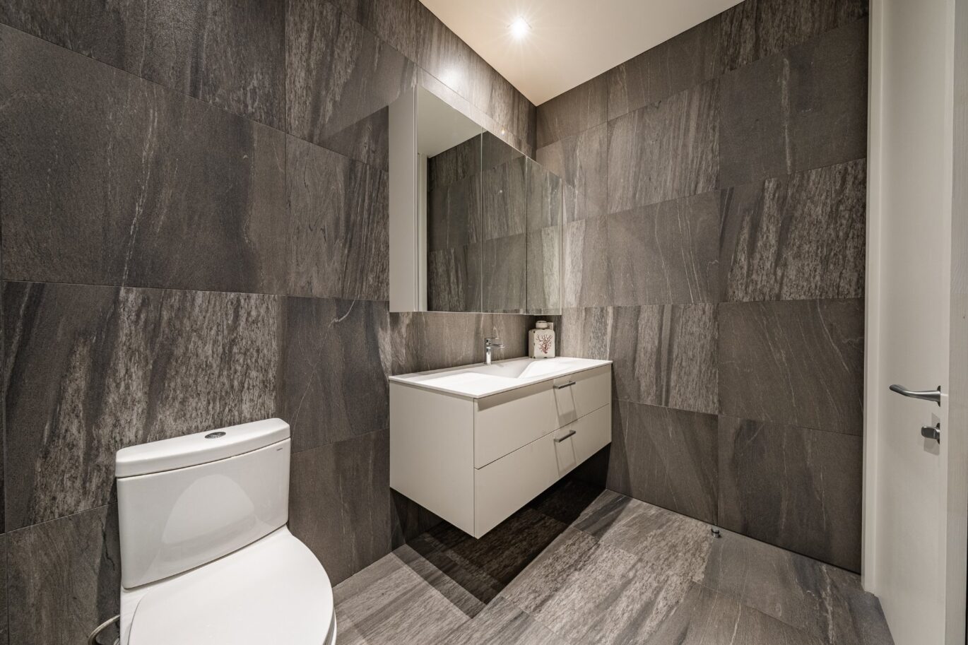 1200 Rue les Érables #603  Laval (Laval-sur-le-Lac) (Laval)