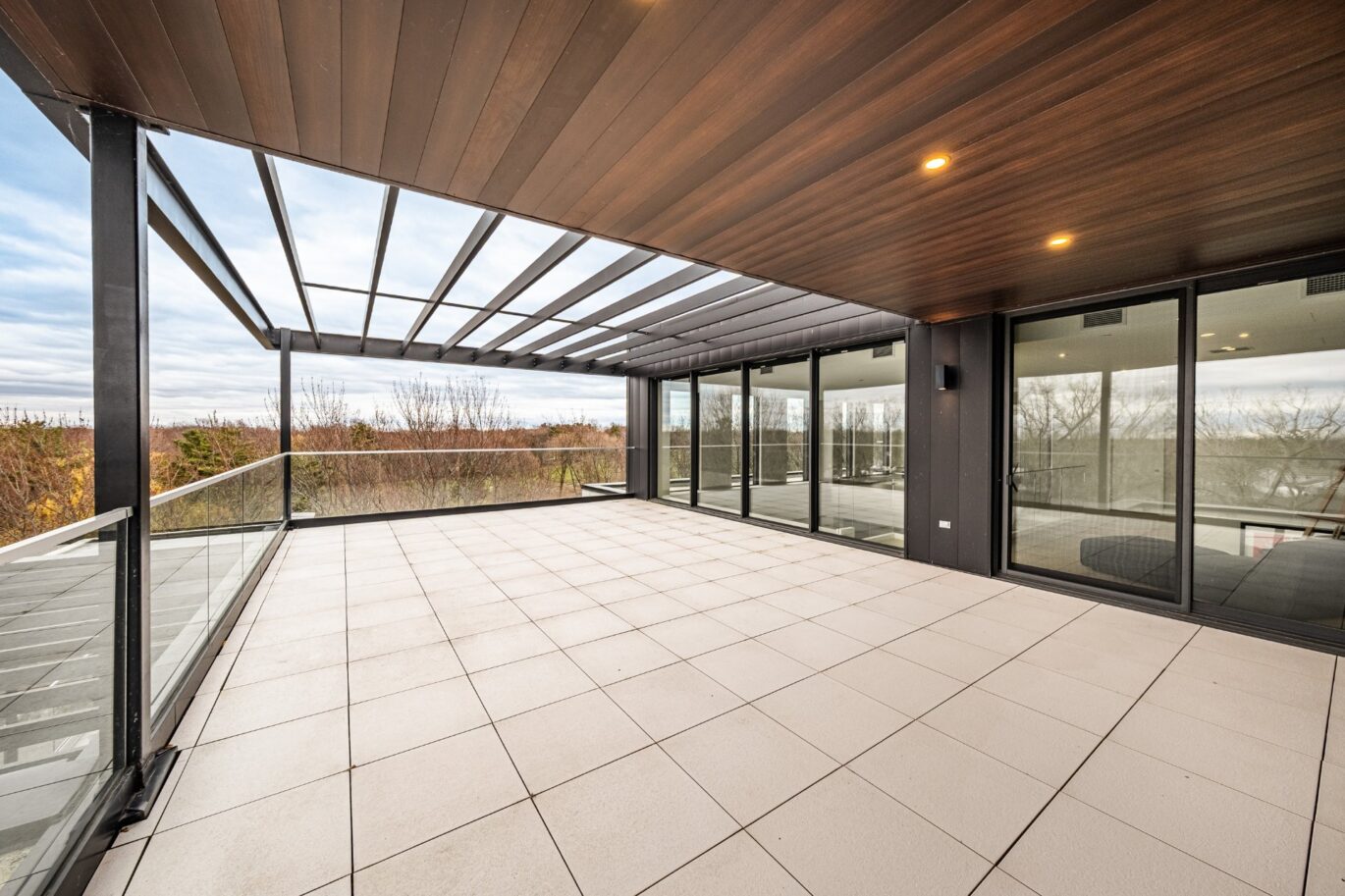 1200 Rue les Érables #603  Laval (Laval-sur-le-Lac) (Laval)