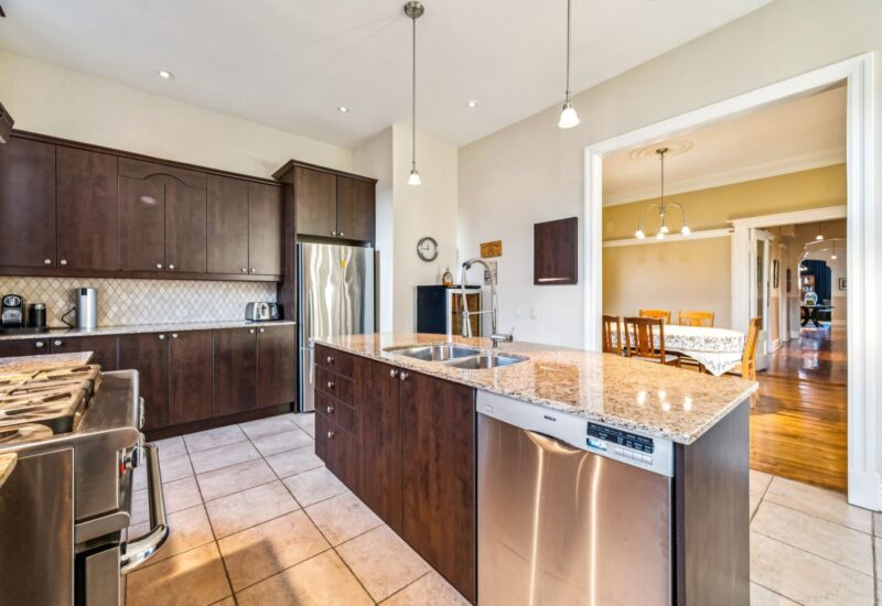 5172 Av. du Parc  Montréal (Le Plateau-Mont-Royal) (Montréal)