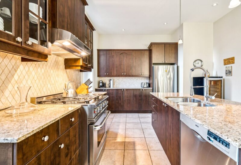 5172 Av. du Parc  Montréal (Le Plateau-Mont-Royal) (Montréal)