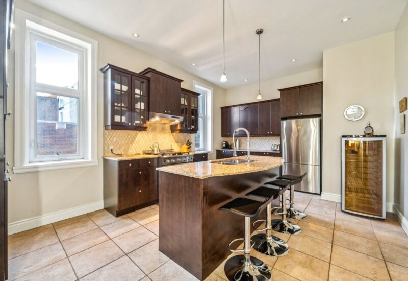 5172 Av. du Parc  Montréal (Le Plateau-Mont-Royal) (Montréal)