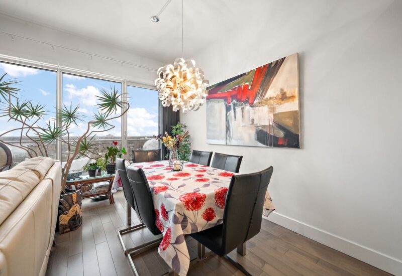 9 Boul. des Prairies #1204  Laval (Pont-Viau) (Laval)