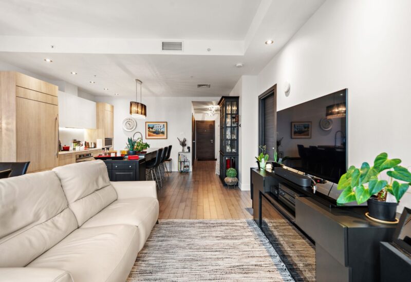 9 Boul. des Prairies #1204  Laval (Pont-Viau) (Laval)