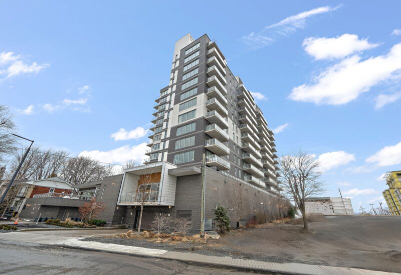 9 Boul. des Prairies #1204  Laval (Pont-Viau) (Laval)
