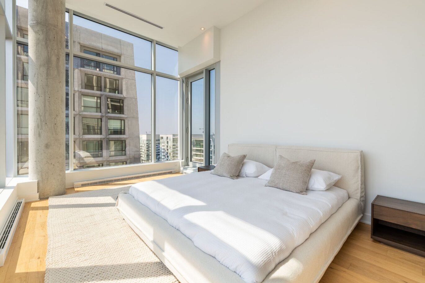 1020 Rue de la Montagne #PH-4102  Montréal (Ville-Marie) (Montréal)