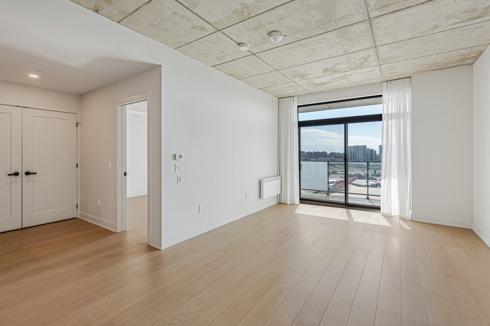 3480 Boul. St-Elzear O. #801  Laval (Chomedey) (Laval) - picture 3