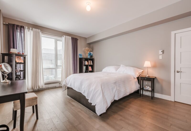 3449 Av. Jacques-Bureau #607  Laval (Chomedey) (Laval)