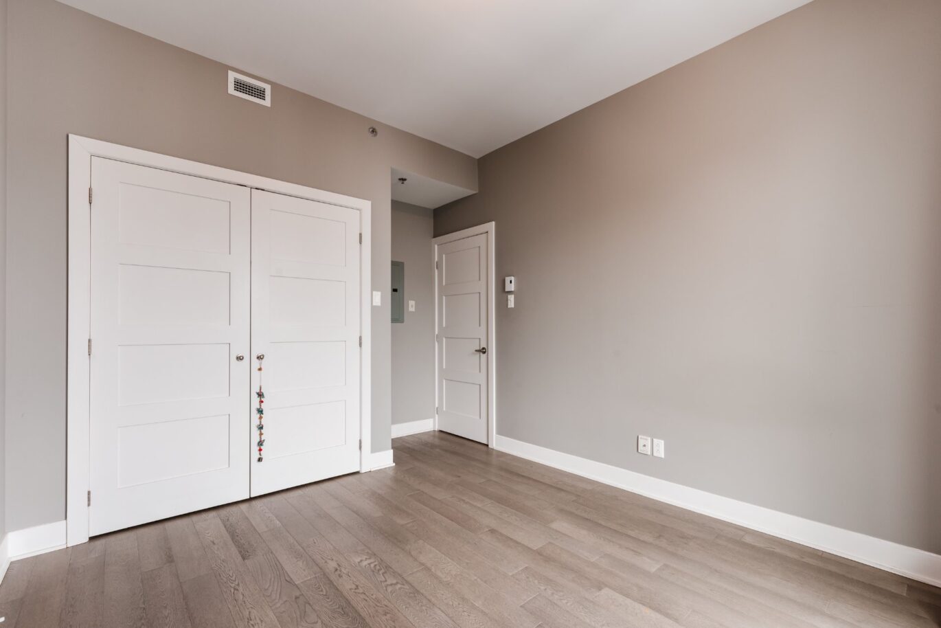 3449 Av. Jacques-Bureau #607  Laval (Chomedey) (Laval)