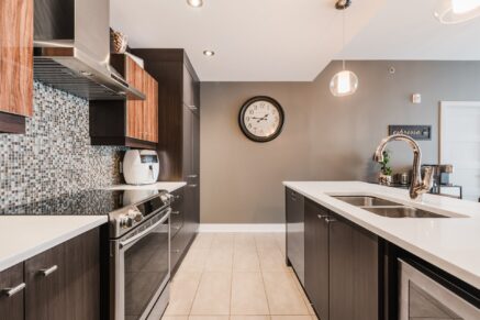 3449 Av. Jacques-Bureau #607  Laval (Chomedey) (Laval)