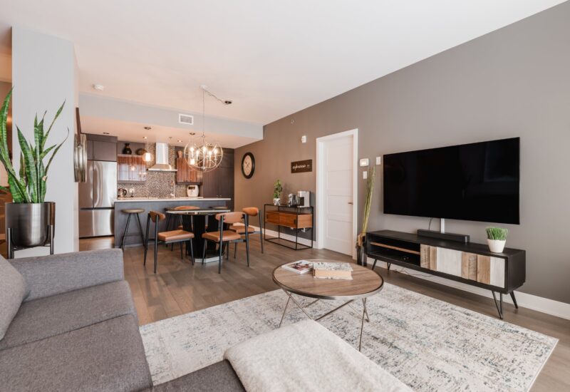 3449 Av. Jacques-Bureau #607  Laval (Chomedey) (Laval)