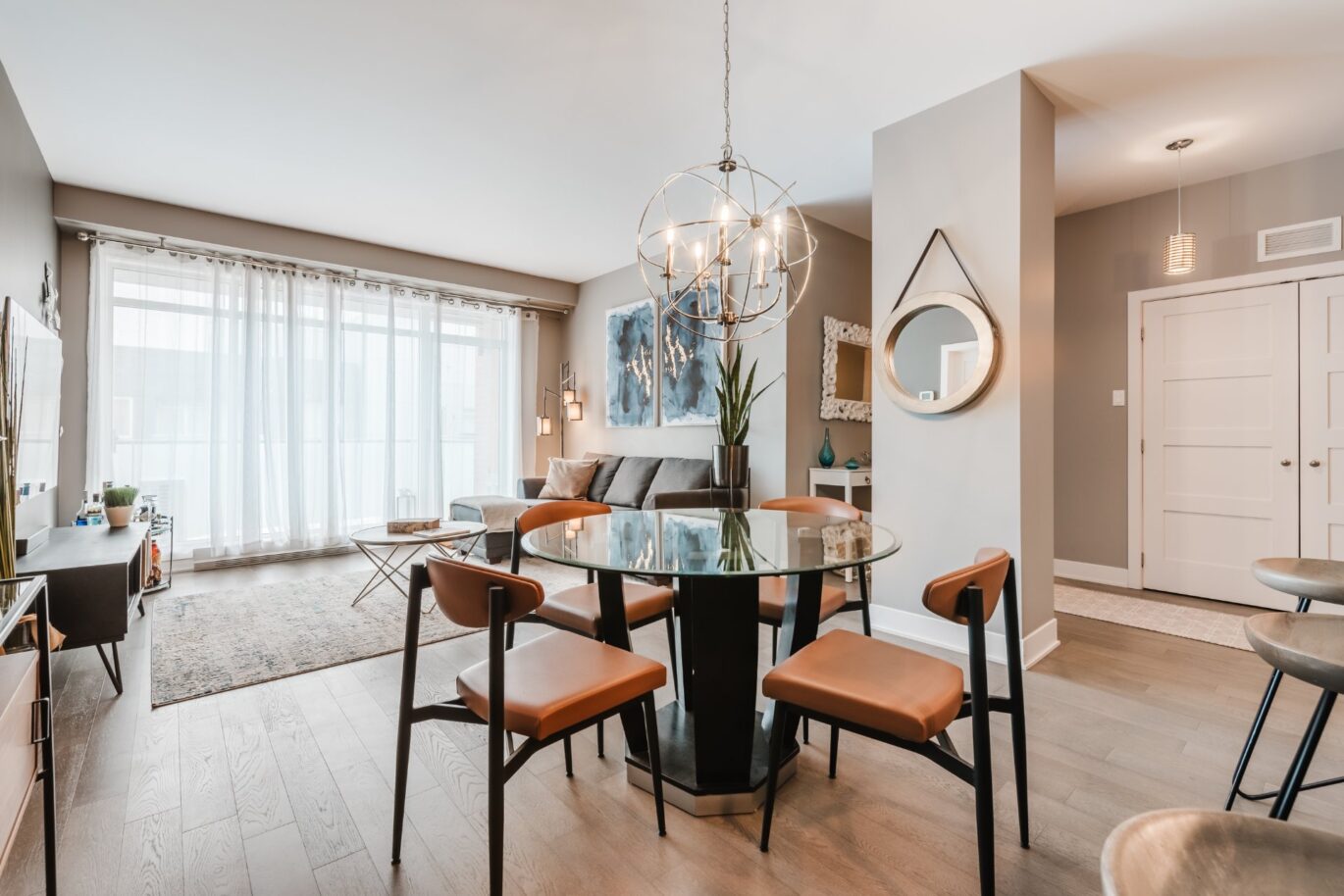 3449 Av. Jacques-Bureau #607  Laval (Chomedey) (Laval)