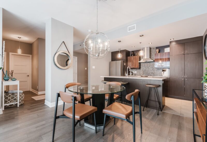 3449 Av. Jacques-Bureau #607  Laval (Chomedey) (Laval)