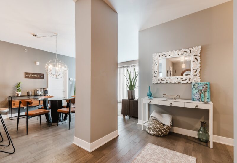 3449 Av. Jacques-Bureau #607  Laval (Chomedey) (Laval)