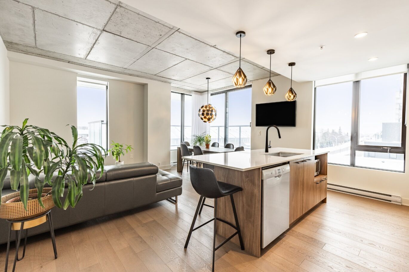 3500 Boul. St-Elzear O. #404  Laval (Chomedey) (Laval)