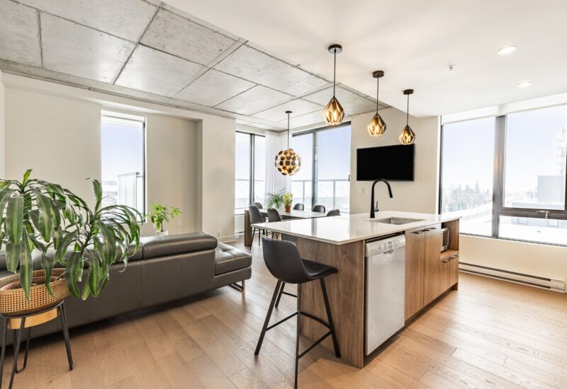 3500 Boul. St-Elzear O. #404  Laval (Chomedey) (Laval)