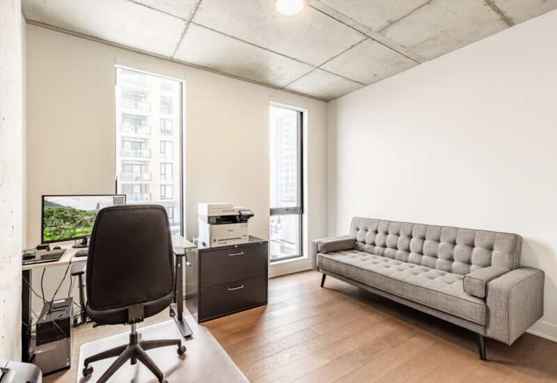 3500 Boul. St-Elzear O. #404  Laval (Chomedey) (Laval)