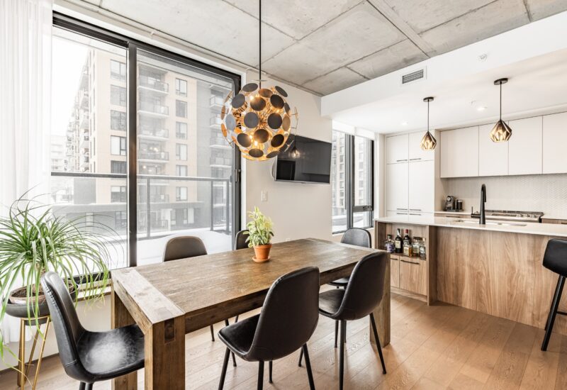 3500 Boul. St-Elzear O. #404  Laval (Chomedey) (Laval)