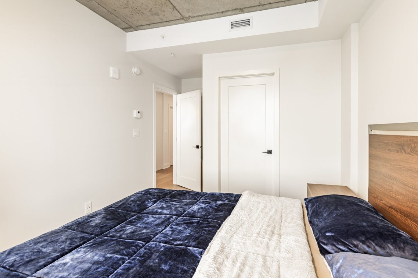 3500 Boul. St-Elzear O. #404  Laval (Chomedey) (Laval)