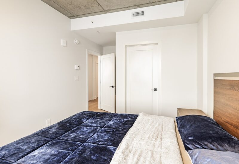 3500 Boul. St-Elzear O. #404  Laval (Chomedey) (Laval)