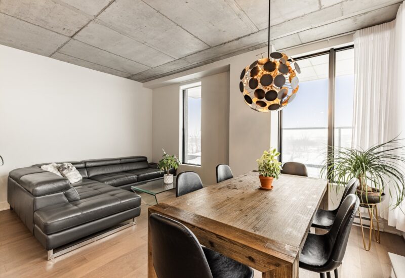 3500 Boul. St-Elzear O. #404  Laval (Chomedey) (Laval)