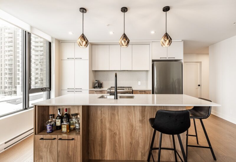 3500 Boul. St-Elzear O. #404  Laval (Chomedey) (Laval)