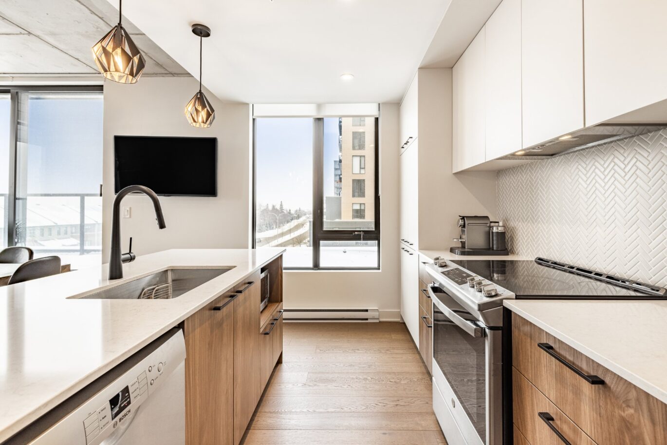 3500 Boul. St-Elzear O. #404  Laval (Chomedey) (Laval)