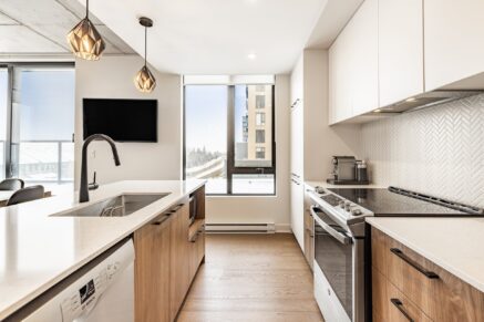 3500 Boul. St-Elzear O. #404  Laval (Chomedey) (Laval)