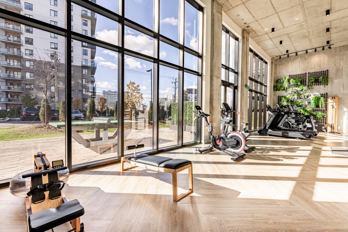 3500 Boul. St-Elzear O. #404  Laval (Chomedey) (Laval)