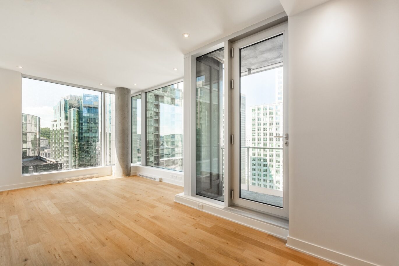 1020 Rue de la Montagne #PH-3701  Montréal (Ville-Marie) (Montréal)