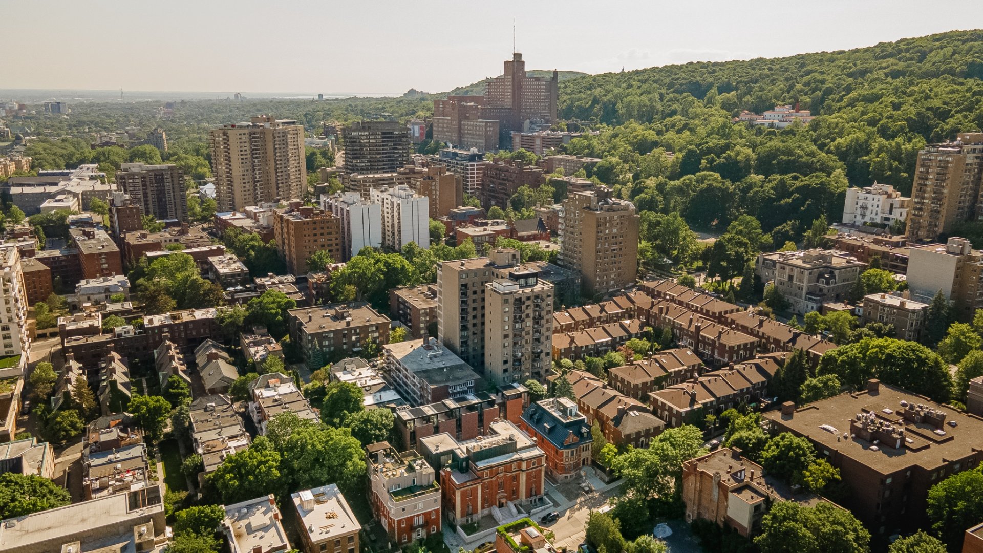 3454 Av. du Musée #MV3  Montréal (Ville-Marie) (Montréal) - picture 2