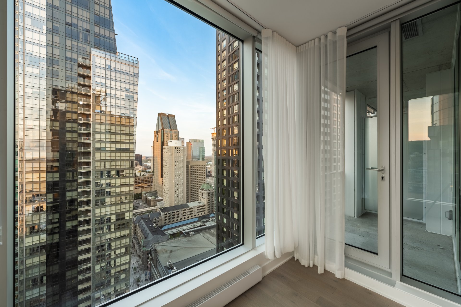 1020 Rue de la Montagne #2003  Montréal (Ville-Marie) (Montréal) - picture 3