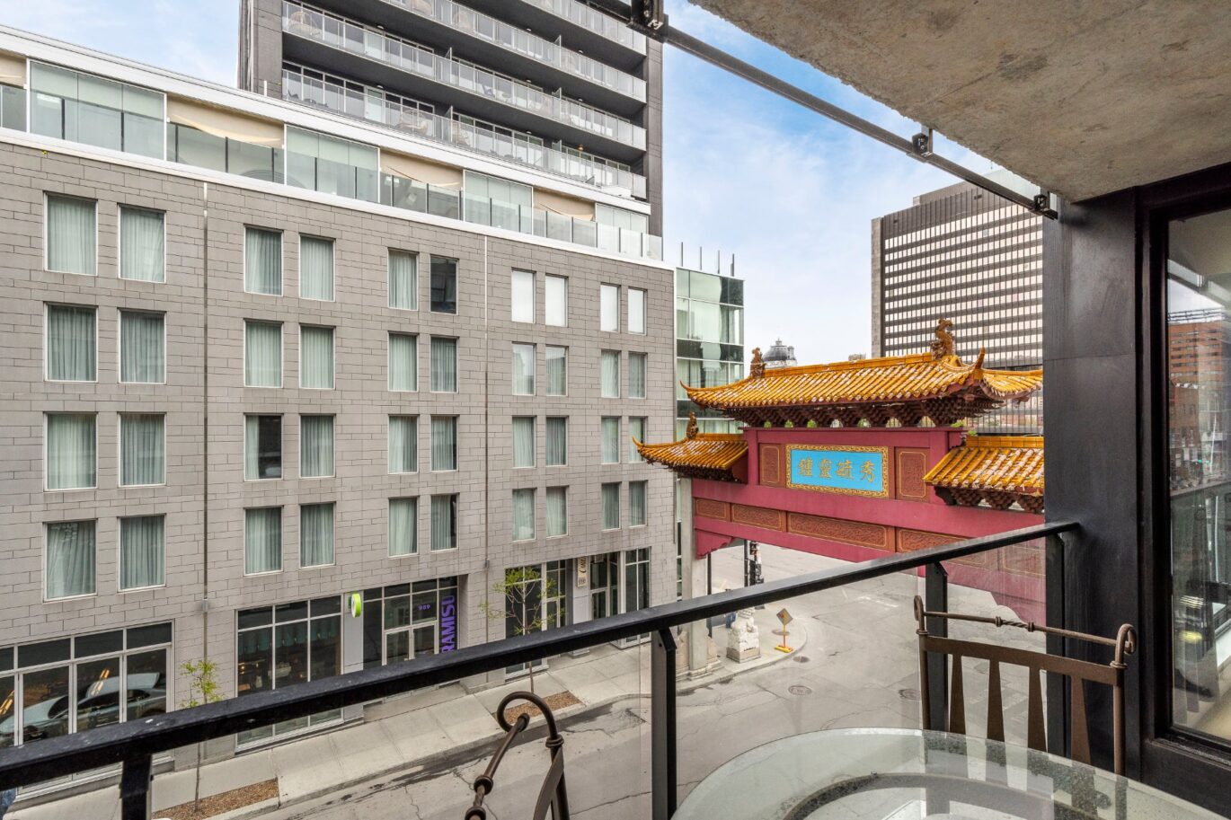 1 Av. Viger O. #412  Montréal (Ville-Marie) (Montréal)