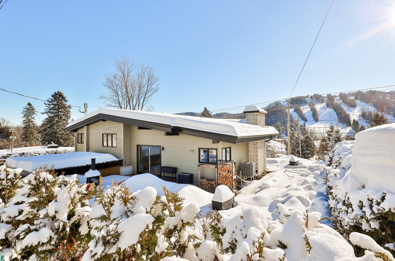 711 Rue Principale  Saint-Sauveur (Laurentides)