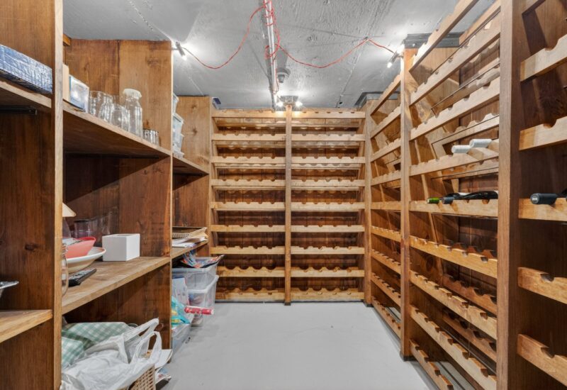 143 Av. Strathearn N.  Montréal-Ouest (Montréal)