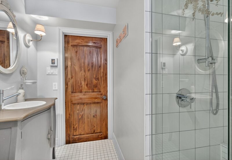 143 Av. Strathearn N.  Montréal-Ouest (Montréal)