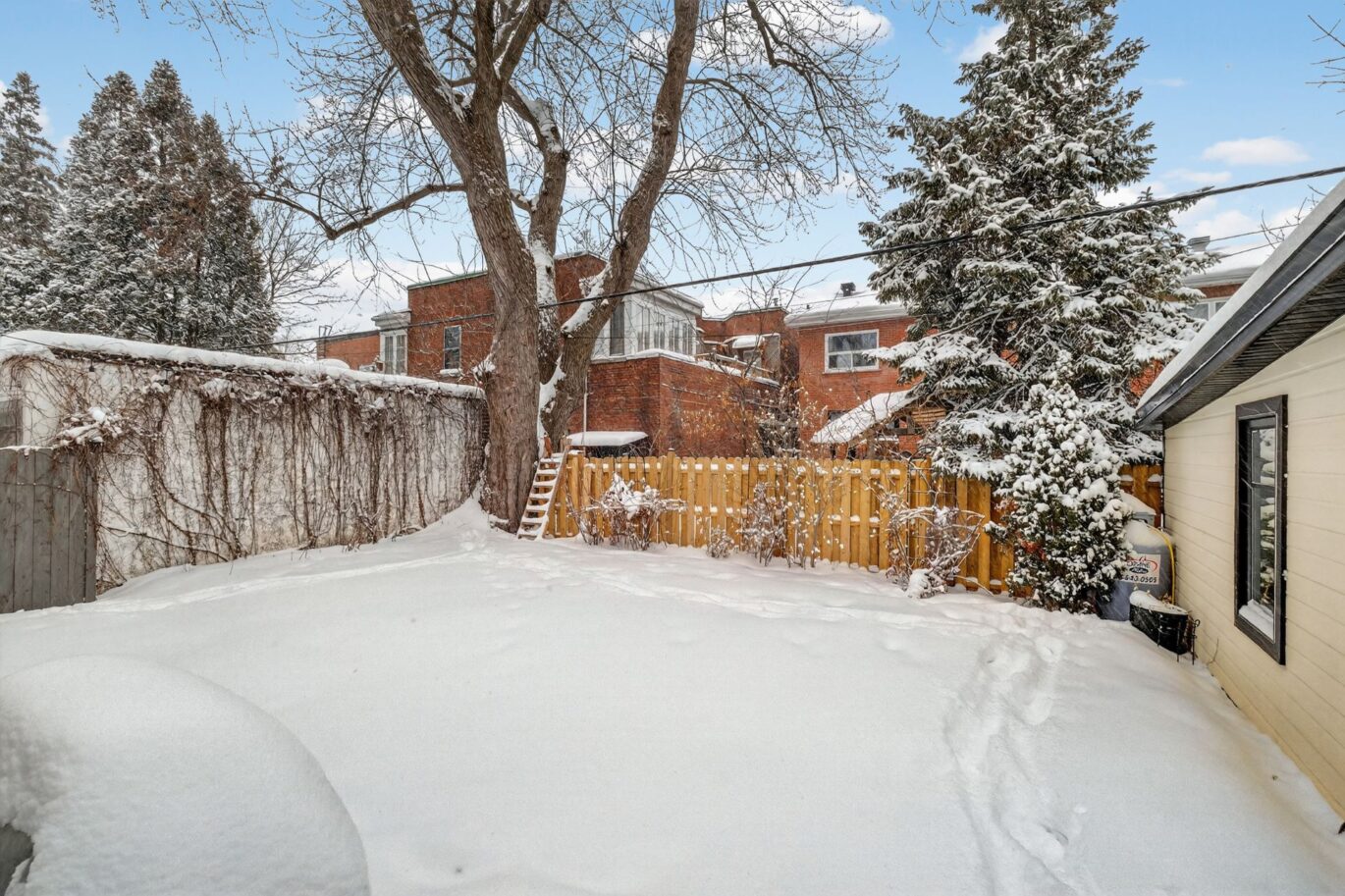 143 Av. Strathearn N.  Montréal-Ouest (Montréal)