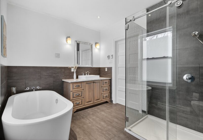 143 Av. Strathearn N.  Montréal-Ouest (Montréal)