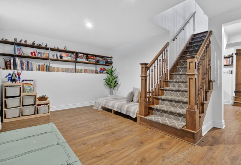 143 Av. Strathearn N.  Montréal-Ouest (Montréal)